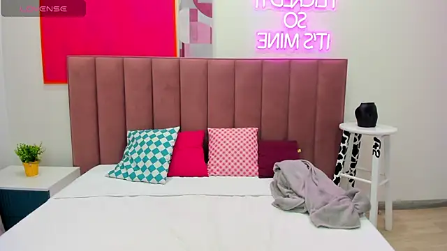 TessaAdorable online show from November 16, 1:22 am