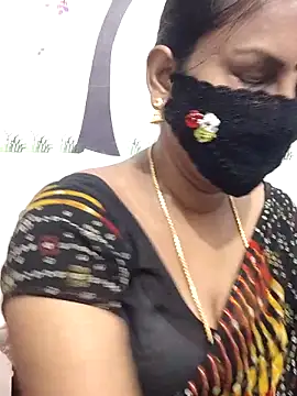 Snapshot of Tamil_Meera12 chatting on May 16, 6:21 am Tamil Meera12 online show from May 16, 6:21 am