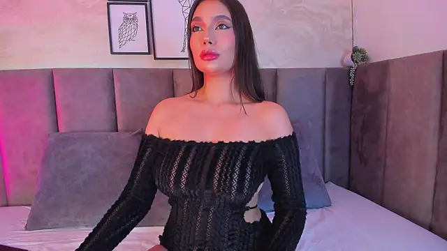 Snapshot of Alyssia_Collins chatting on May 7, 10:42 am Alyssia Collins online show from May 7, 10:42 am