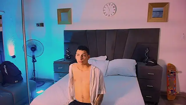 JhoanLeandro online show from February 5, 4:06 am