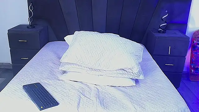 JhoanLeandro online show from February 28, 7:26 am