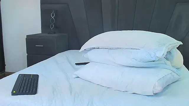 JhoanLeandro online show from March 7, 7:41 am