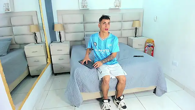 JhoanLeandro online show from March 19, 4:36 am