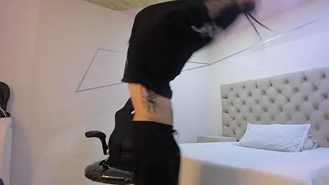 JhoanLeandro online show from January 16, 5:00 am