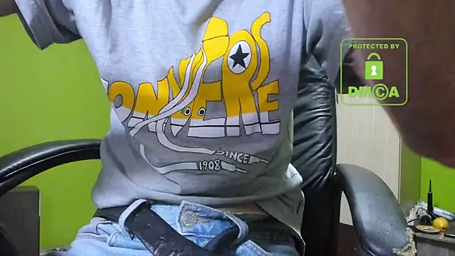 BigCumShoot online show from November 20, 5:07 am