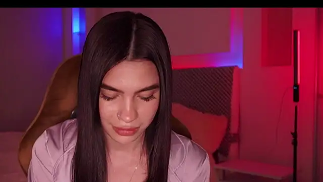 Snapshot of _BbFreya chatting on February 2, 8:19 pm BbFreya online show from February 2, 8:19 pm