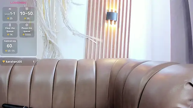 Snapshot of saleh_issawi chatting on October 21, 8:09 pm saleh issawi online show from October 21, 8:09 pm