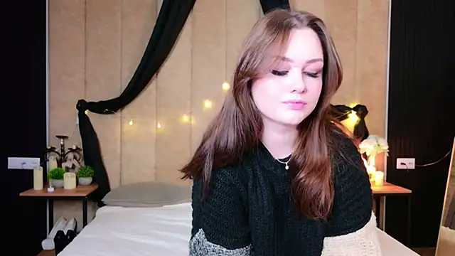 Kendra Parlow online show from November 15, 7:32 pm