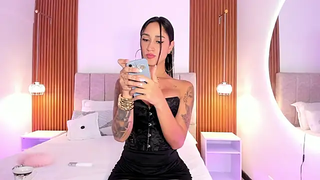 khloe-sweet online show from November 6, 1:12 pm