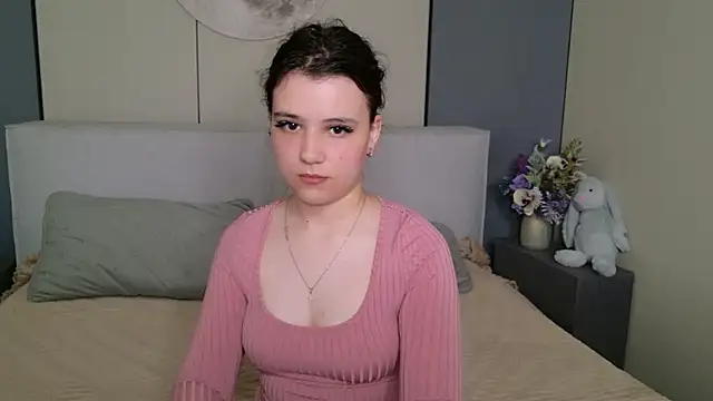 Snapshot of Pauline_Heaven chatting on July 5, 5:58 am Pauline Heaven online show from July 5, 5:58 am