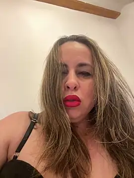 laarti online show from February 18, 12:34 pm