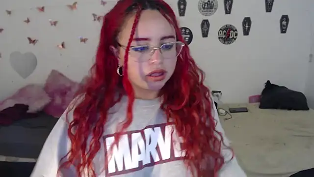 Snapshot of EstefyTabbo chatting on December 15, 9:30 pm EstefyTabbo online show from December 15, 9:30 pm