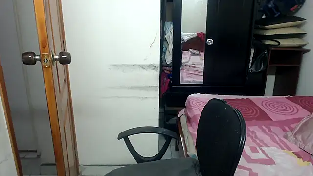 Siblleyx online show from January 28, 7:53 pm