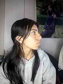 Ariell Kieran online show from October 10, 4:11 am