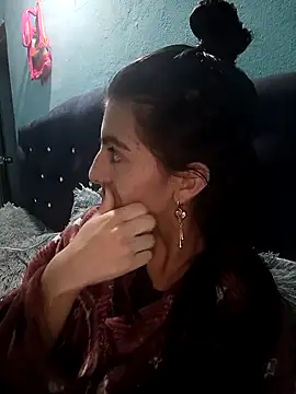 Ariell Kieran online show from November 6, 2:34 am