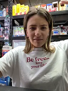 Andrea18 blonde online show from April 7, 7:25 pm