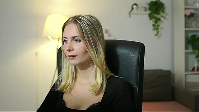 Snapshot of catecrago_ chatting on October 10, 7:51 am catecrago online show from October 10, 7:51 am