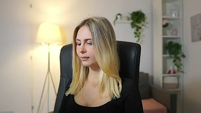 Snapshot of catecrago_ chatting on November 5, 9:09 am catecrago online show from November 5, 9:09 am