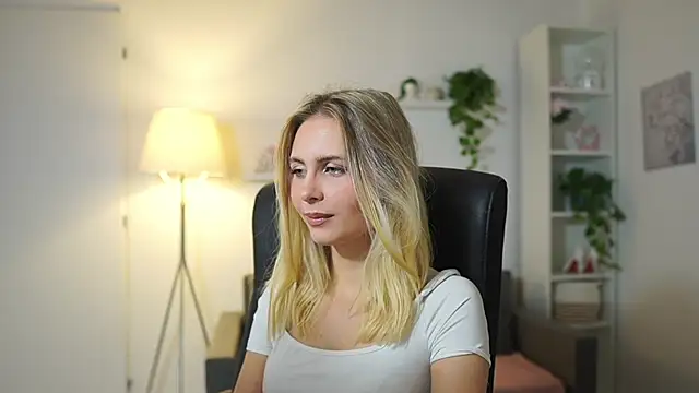 Snapshot of catecrago_ chatting on November 6, 8:59 am catecrago online show from November 6, 8:59 am