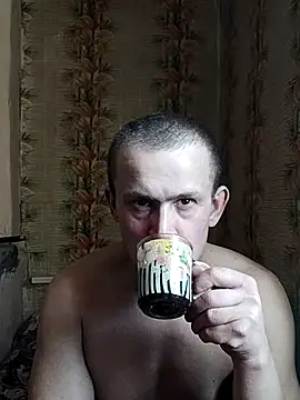 Snapshot of alex_brow_n chatting on February 23, 9:44 am alex brow n online show from February 23, 9:44 am