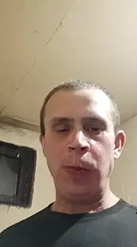Snapshot of alex_brow_n chatting on March 12, 7:49 pm alex brow n online show from March 12, 7:49 pm