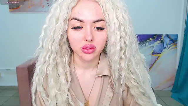 MissisCaty online show from February 19, 4:12 am