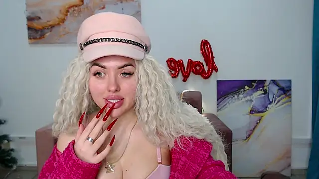 MissisCaty online show from February 22, 7:36 pm