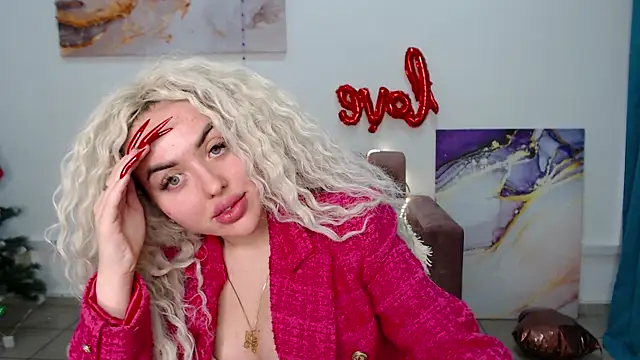 Snapshot of MissisCaty chatting on February 23, 3:35 am MissisCaty online show from February 23, 3:35 am