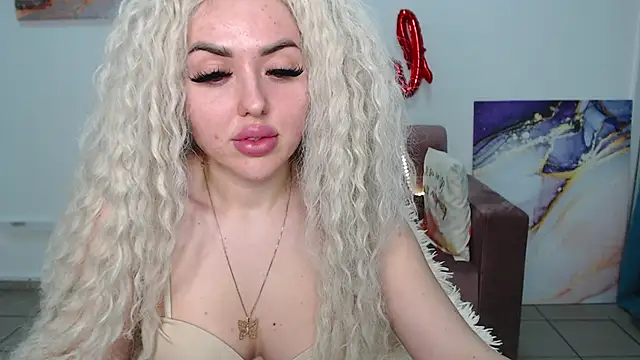 MissisCaty online show from March 3, 3:42 pm