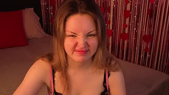 Snapshot of Lora_Rosee chatting on June 24, 2:27 pm Lora Rosee online show from June 24, 2:27 pm