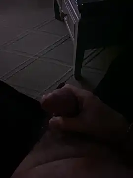 Snapshot of Avignon1963 chatting on February 22, 6:28 am Avignon1963 online show from February 22, 6:28 am