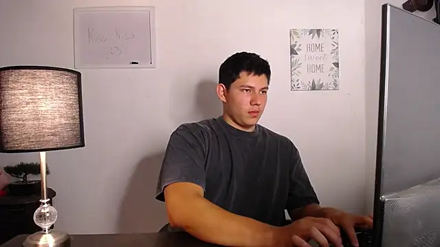 JamesCr  online show from October 11, 11:03 pm