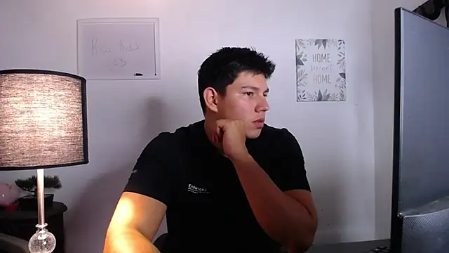 JamesCr  online show from October 14, 1:06 am