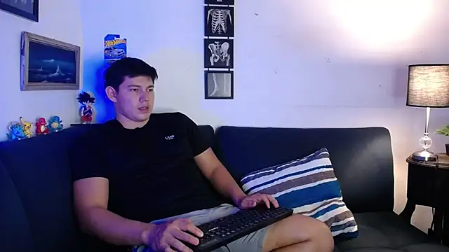 JamesCr  online show from November 27, 12:35 am