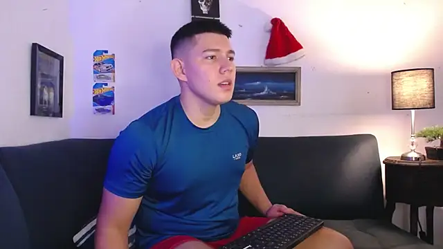 JamesCr  online show from November 29, 2:42 pm