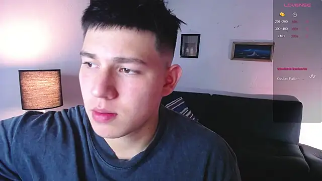 JamesCr  online show from February 9, 1:09 am