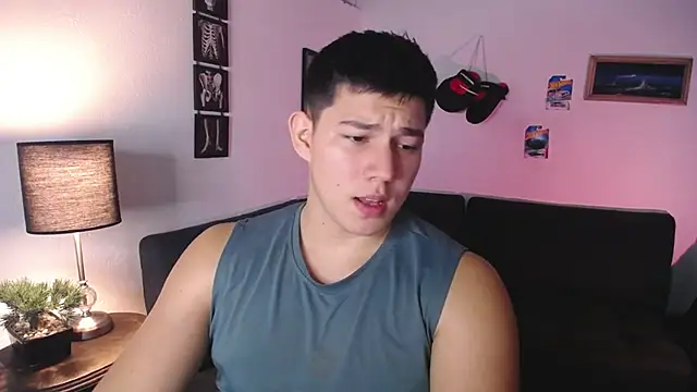 JamesCr  online show from February 25, 12:42 am