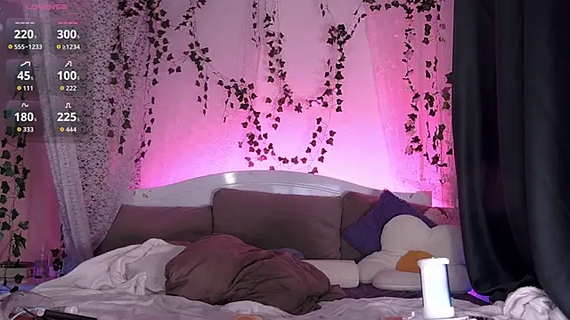 Kellybbface online show from November 3, 4:25 am