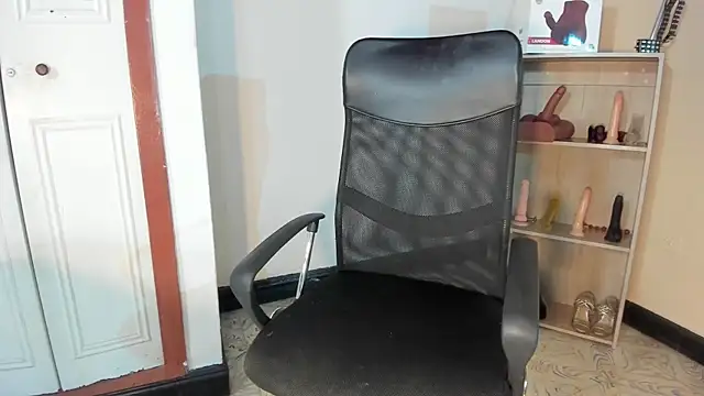 Snapshot of Violetta_0 chatting on November 10, 1:21 pm Violetta 0 online show from November 10, 1:21 pm