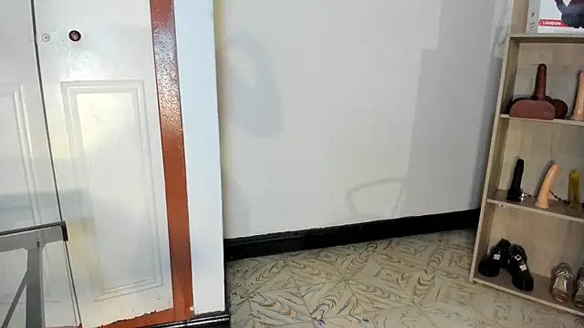 Snapshot of Violetta_0 chatting on November 24, 1:55 pm Violetta 0 online show from November 24, 1:55 pm