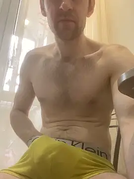 LynnAhNight online show from March 21, 5:12 am