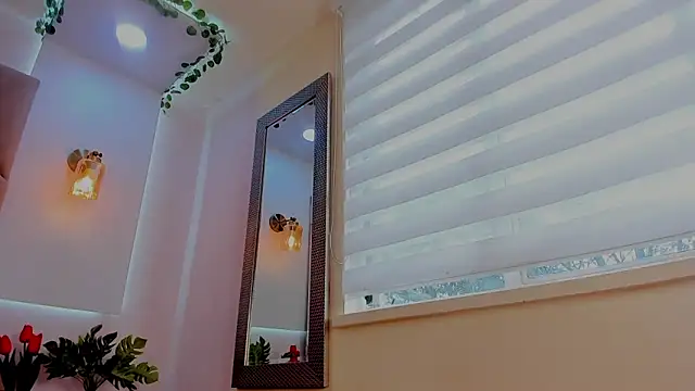 Snapshot of AzunaStar chatting on February 23, 9:45 pm AzunaStar online show from February 23, 9:45 pm