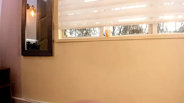 Snapshot of AzunaStar chatting on February 27, 10:32 pm AzunaStar online show from February 27, 10:32 pm