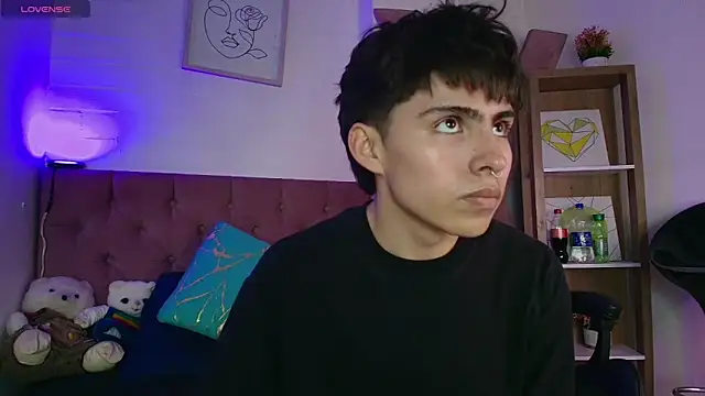 Snapshot of PepperTwink chatting on October 8, 4:48 pm PepperTwink online show from October 8, 4:48 pm