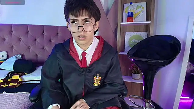 Snapshot of PepperTwink chatting on October 18, 4:08 pm PepperTwink online show from October 18, 4:08 pm