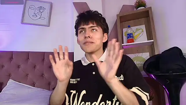 Snapshot of PepperTwink chatting on October 21, 4:19 pm PepperTwink online show from October 21, 4:19 pm