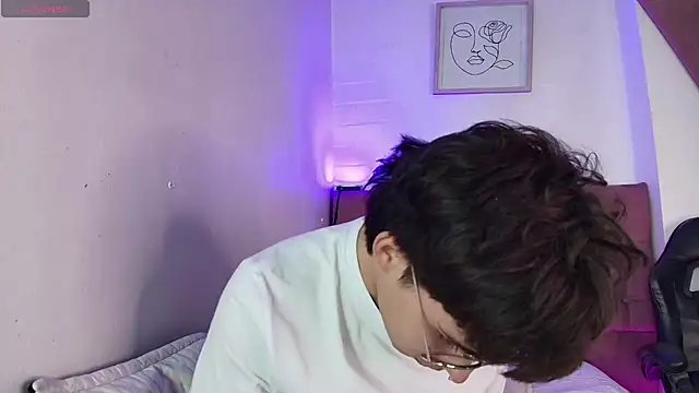 Snapshot of PepperTwink chatting on November 5, 4:29 pm PepperTwink online show from November 5, 4:29 pm