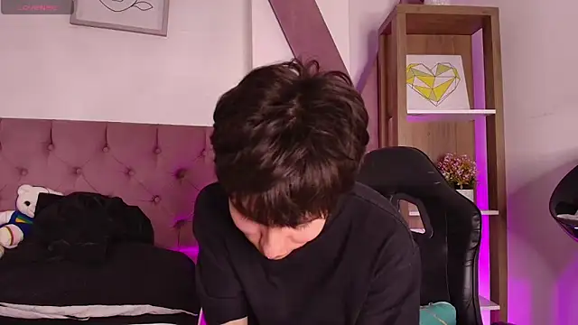 Snapshot of PepperTwink chatting on November 7, 7:03 pm PepperTwink online show from November 7, 7:03 pm