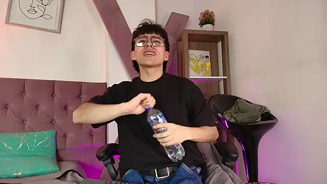 Snapshot of PepperTwink chatting on November 20, 5:12 pm PepperTwink online show from November 20, 5:12 pm