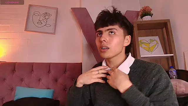 Snapshot of PepperTwink chatting on November 24, 4:40 pm PepperTwink online show from November 24, 4:40 pm